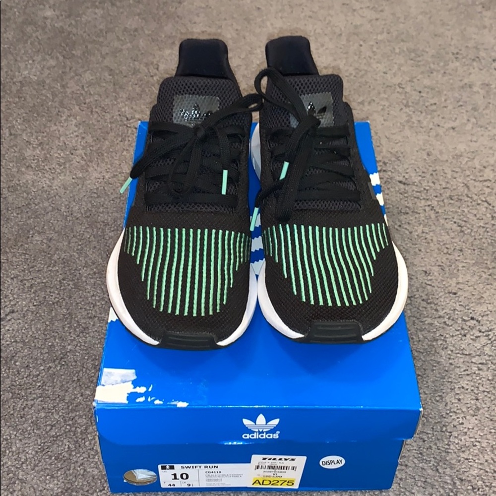 Adidas Swift Runs